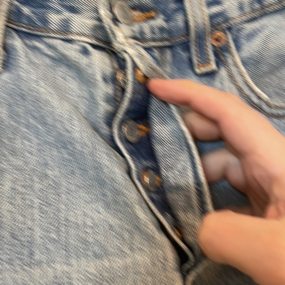 VINTAGE distressed Levi 501’s cut off shorts - Picture 2 of 6